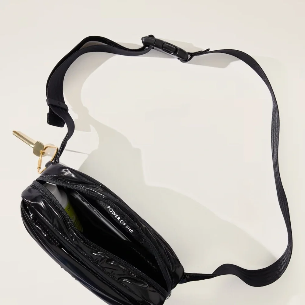 Athleta All About Shine Puff Large Belt Bag, Black - Picture 3 of 5